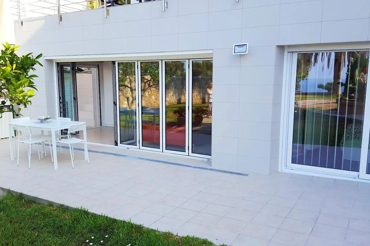 Spacious Tarragona Apartment with Pool
