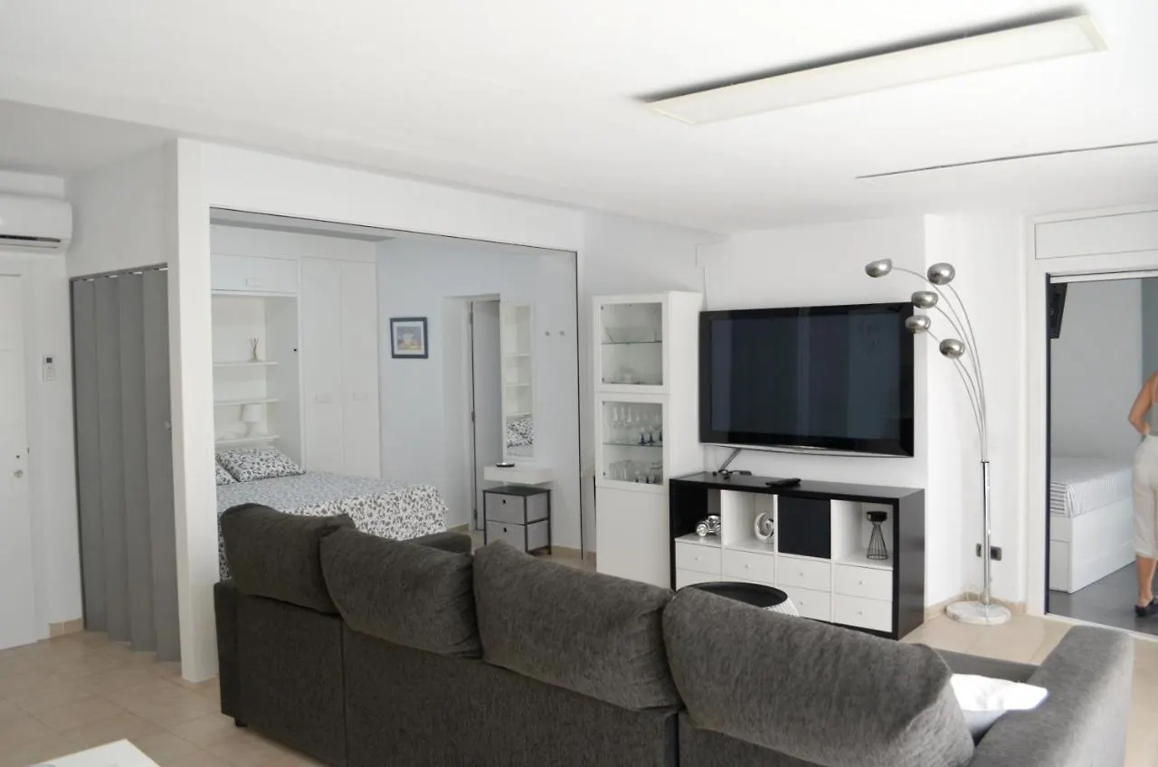 Spacious Apartment In Tarragona + Pool