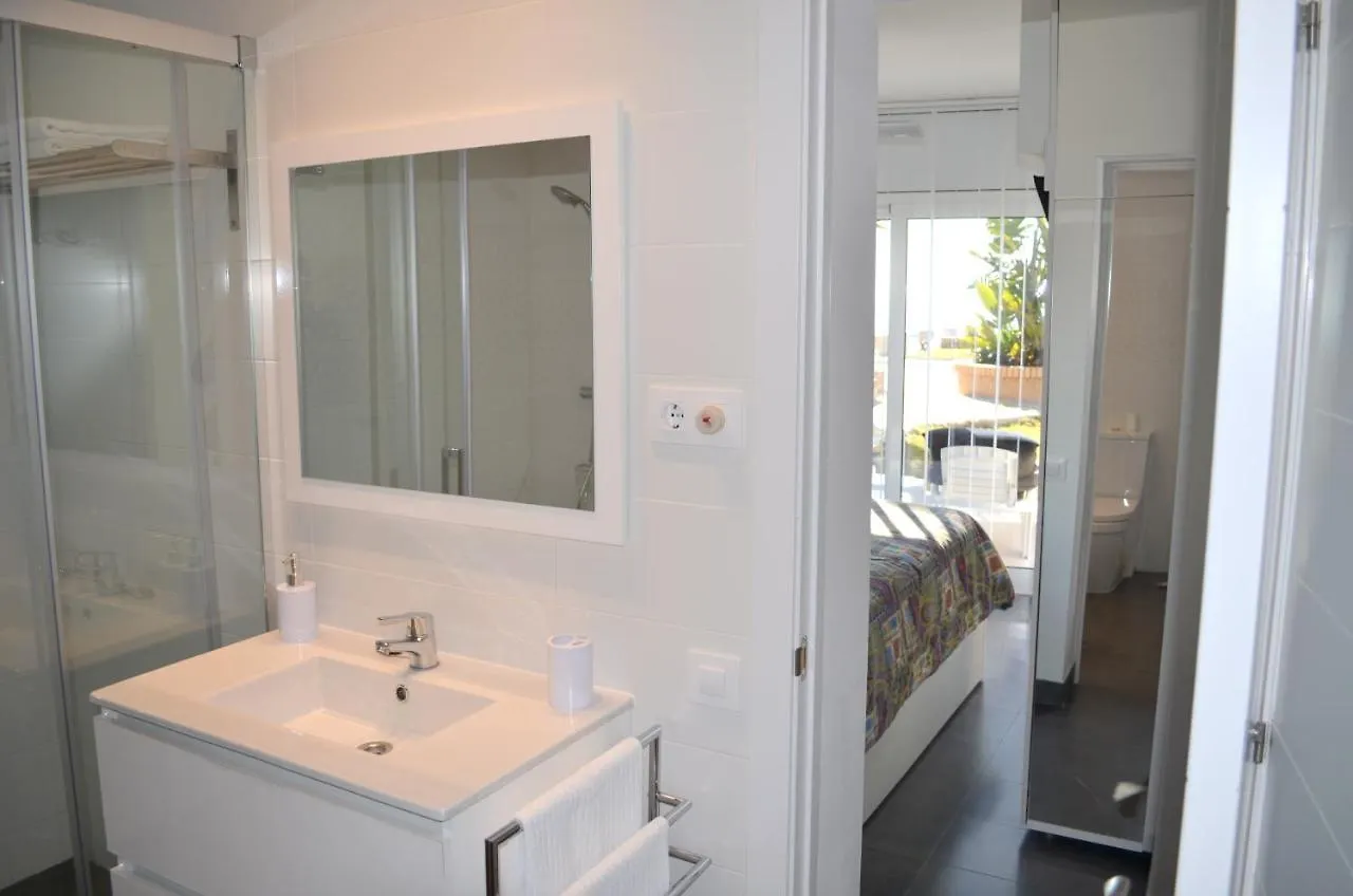 Spacious Tarragona Apartment with Pool