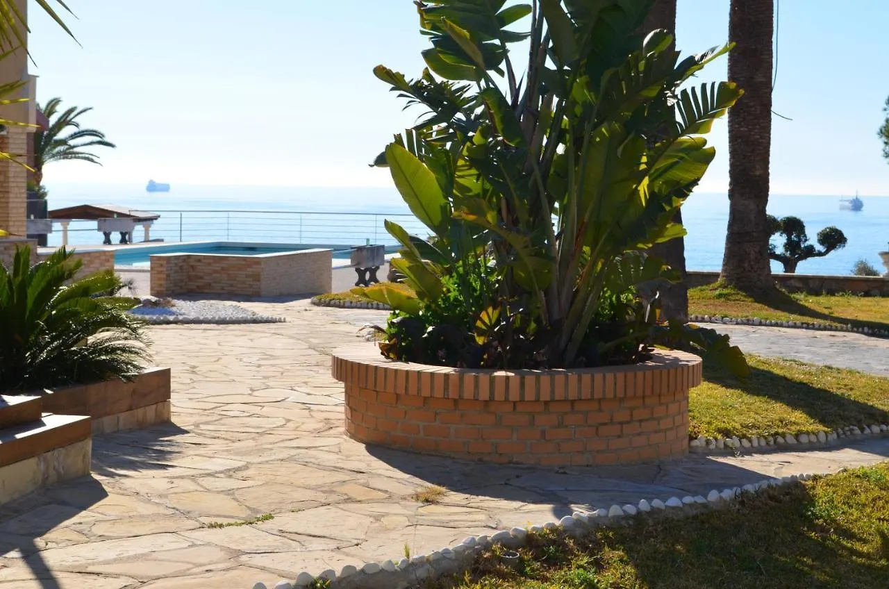 Spacious Tarragona Apartment with Pool 0*,