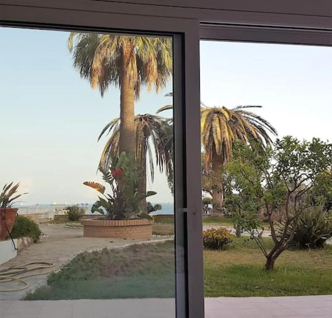 Spacious Tarragona Apartment with Pool
